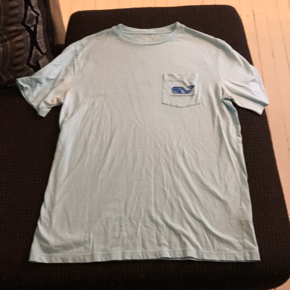 Used Vineyards vines t-shirt size small